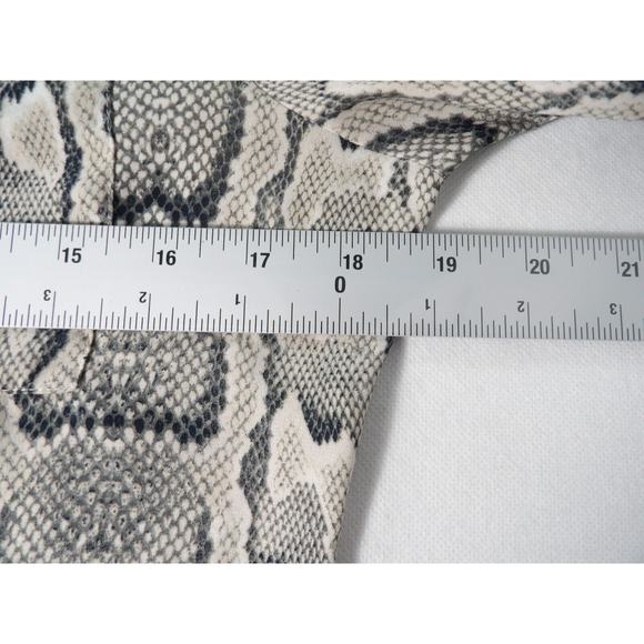 Express Womens Top Sz Small Snake Print Button Up Roll Tab Sleeve Collarless - Picture 10 of 13
